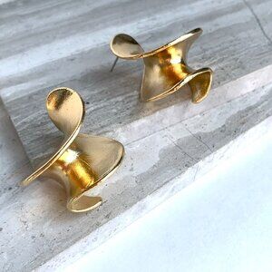 NEW~ Anthropologie Oversized Gold Twist Earrings